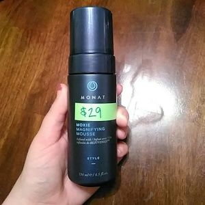 Monat Moxie Magnifying Mousse